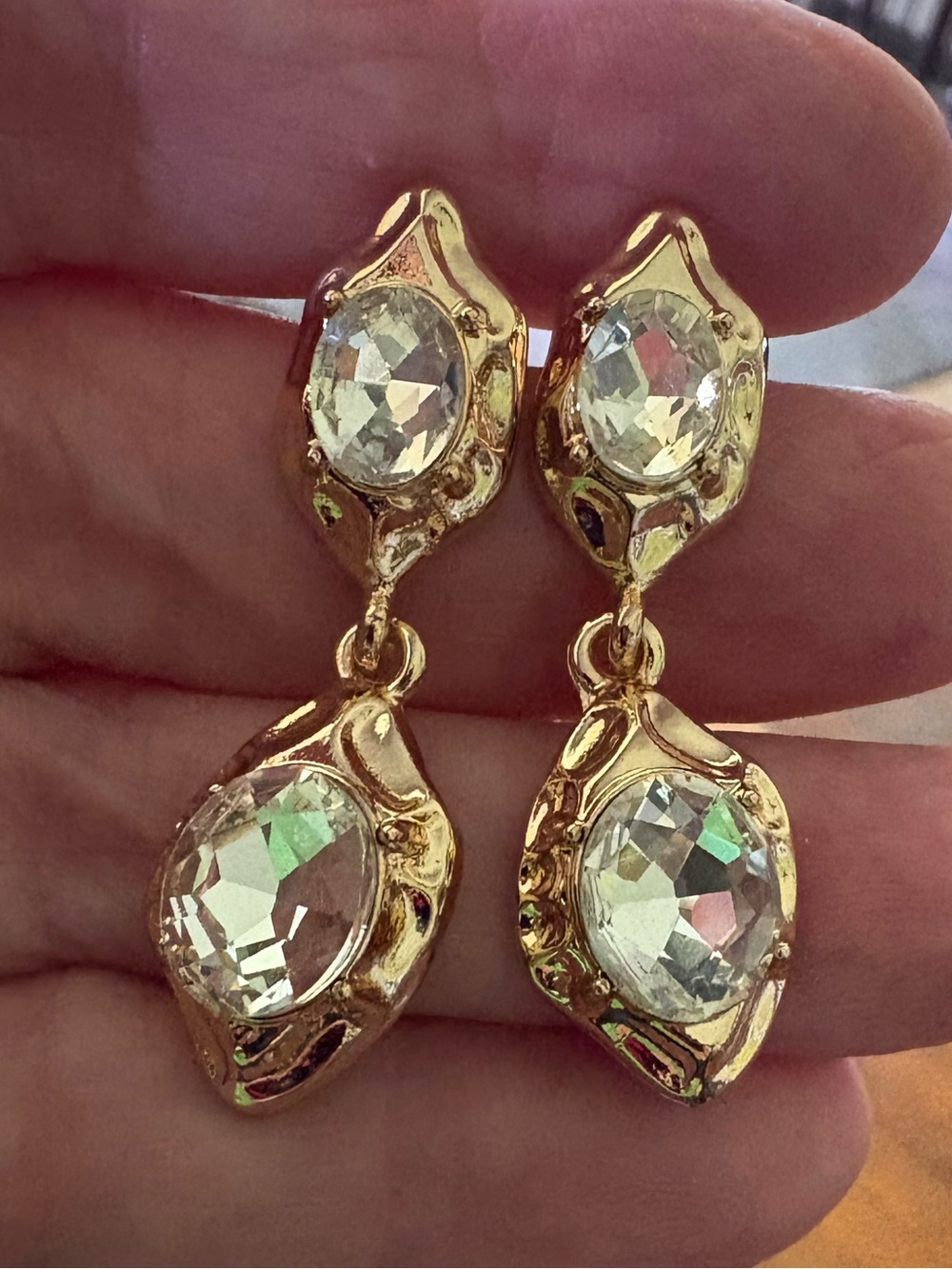 NEW Golden Drop Crystal stud Earrings - Elegant